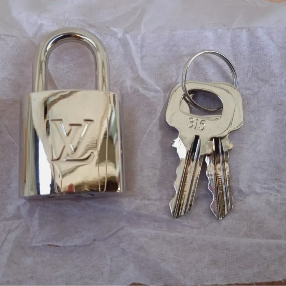 Louis Vuitton PadLock Lock &2 Key Brass Shinny Silver Number 315. NIB